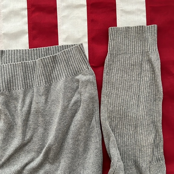 GAP sweater w high collar - Picture 8 of 14